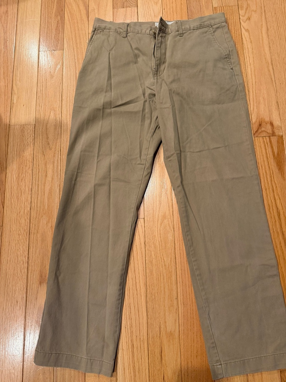 Old Navy Men's Straight-Fit Chino Pants in Olive/Tan
